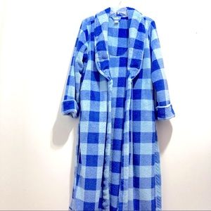 Covington Women’s Blue Plaid Plush Long Bath Rob